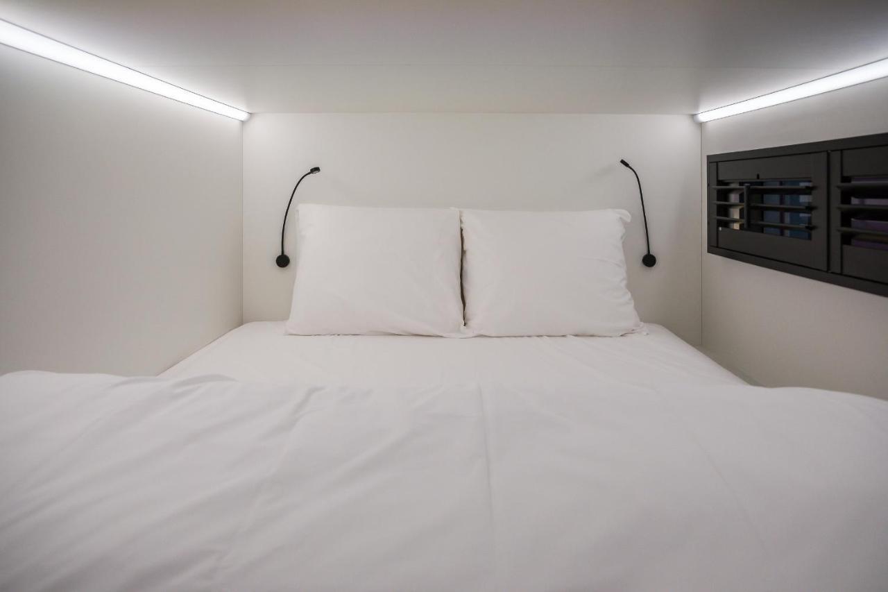 This HoTel Hostal